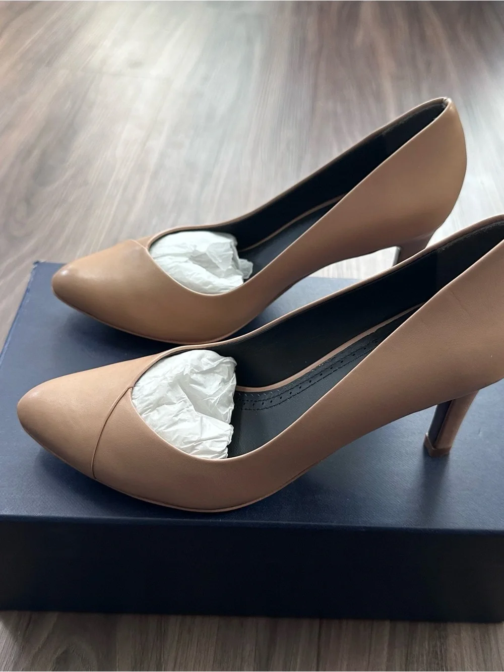 Brooks Brothers Nude Leather Pointed-Toe Pumps